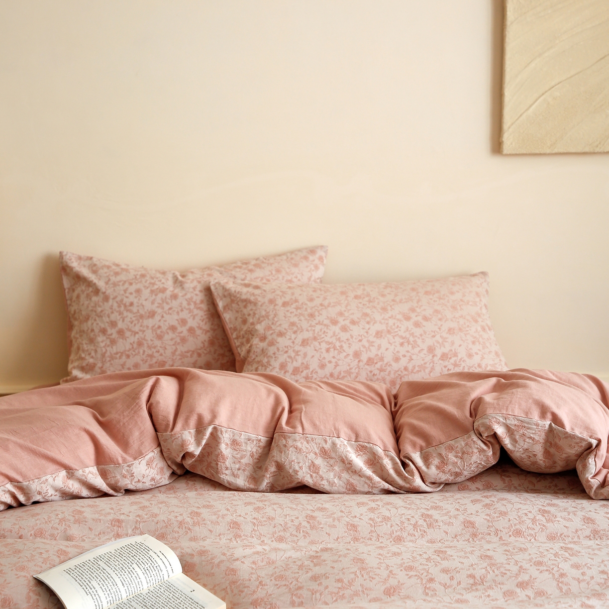 91家纺网 家纺一手货源 找家纺 沐白家居 2025新款色织全棉提花四件套 苏黎玫瑰-粉