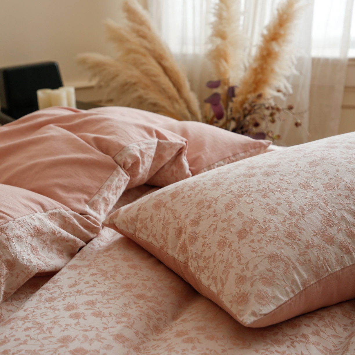 91家纺网 家纺一手货源 找家纺 沐白家居 2025新款色织全棉提花四件套 苏黎玫瑰-粉