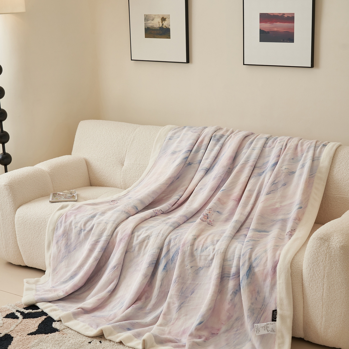 91家纺网 家纺一手货源 找家纺 寐绸家纺 2025新款牛奶绒数码印花毛毯 数码毛毯-梦幻彩蝶