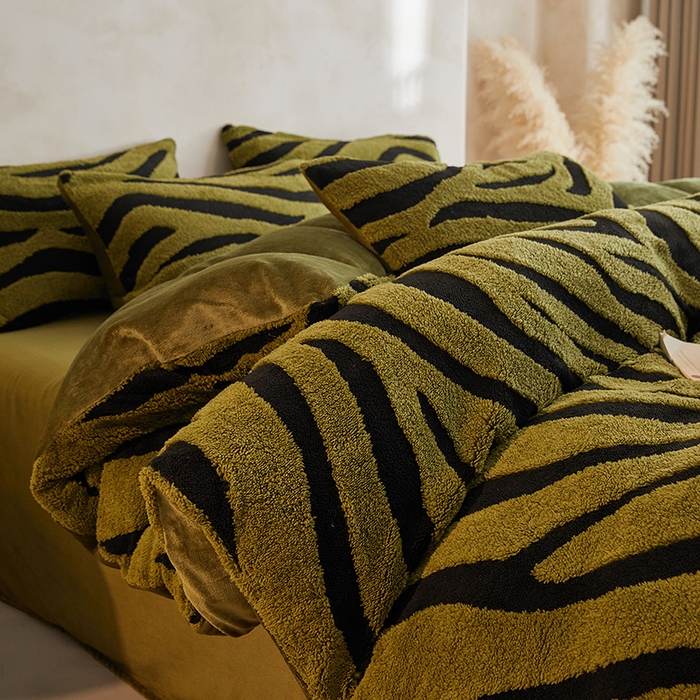 91家纺网 家纺一手货源 找家纺 （总）吾秀家居 2025新款牛奶绒提花绵羊绒四件套-羊绒系列