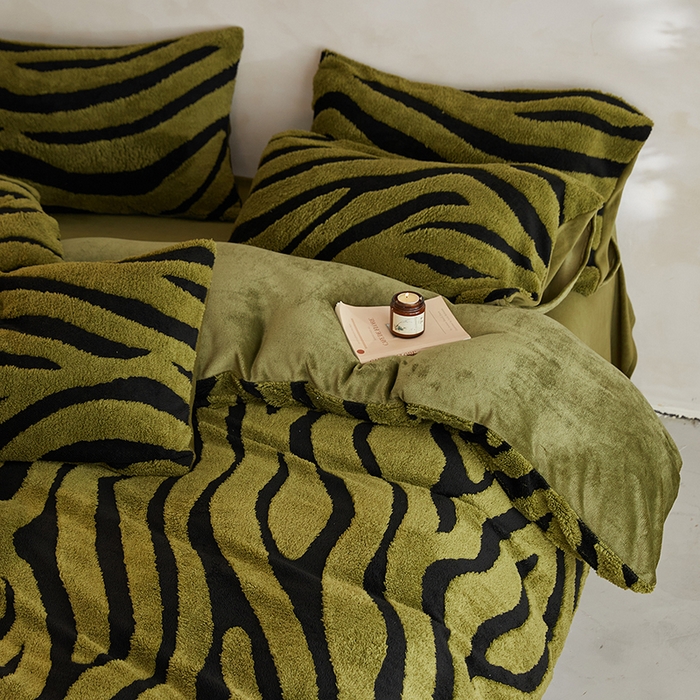 91家纺网 家纺一手货源 找家纺 （总）吾秀家居 2025新款牛奶绒提花绵羊绒四件套-羊绒系列