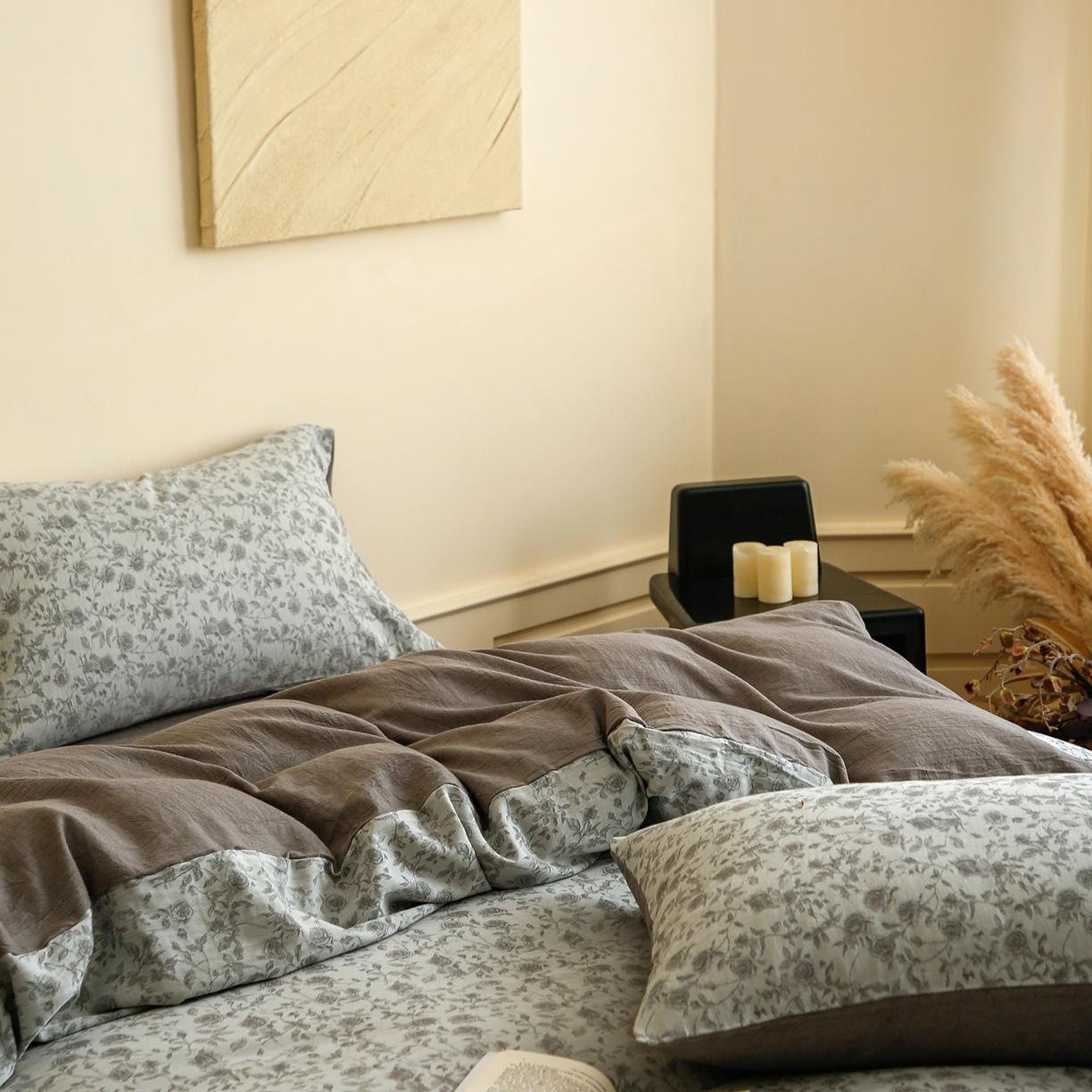 91家纺网 家纺一手货源 找家纺 沐白家居 2025新款色织全棉提花四件套 苏黎玫瑰-浅银灰