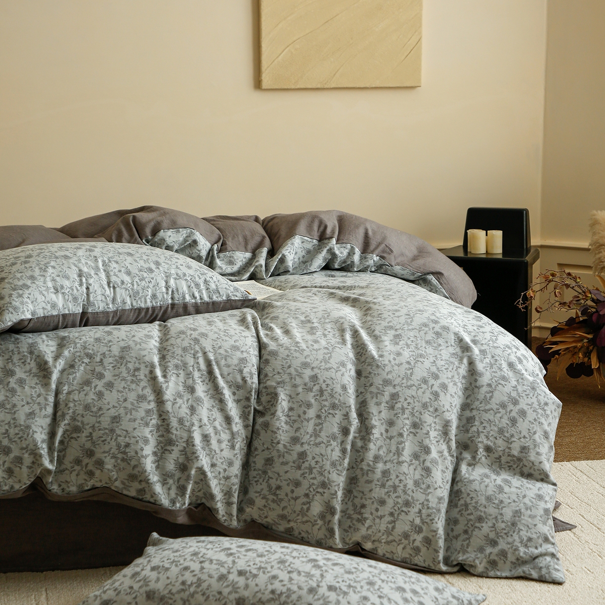 91家纺网 家纺一手货源 找家纺 沐白家居 2025新款色织全棉提花四件套 苏黎玫瑰-浅银灰