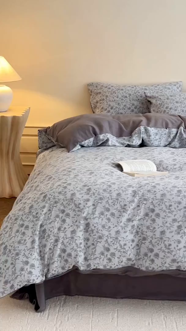 91家纺网 家纺一手货源 找家纺 沐白家居 2025新款色织全棉提花四件套 苏黎玫瑰-浅银灰