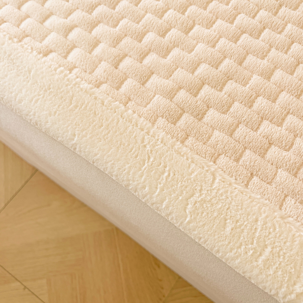 91家纺网 家纺一手货源 找家纺 （总）爱思凯家纺 2025新款新棉绒床褥-许愿兔（成人款）