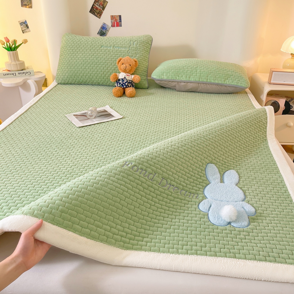 91家纺网 家纺一手货源 找家纺 （总）爱思凯家纺 2025新款新棉绒床褥-许愿兔（成人款）