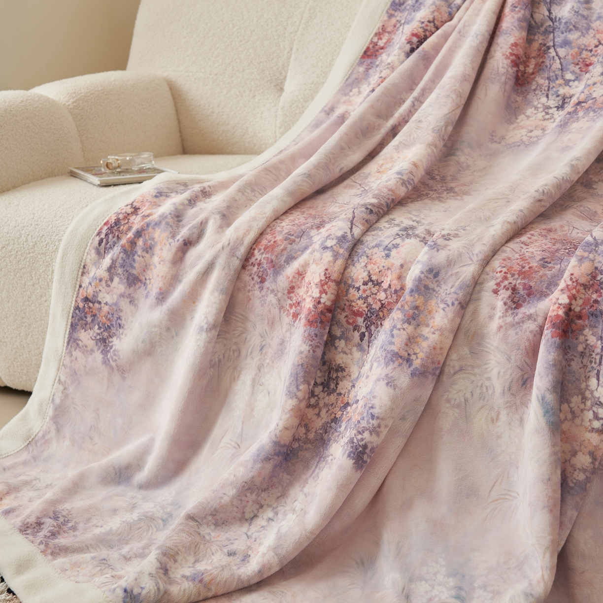 91家纺网 家纺一手货源 找家纺 寐绸家纺 2025新款牛奶绒数码印花毛毯 数码毛毯-秋叶繁华