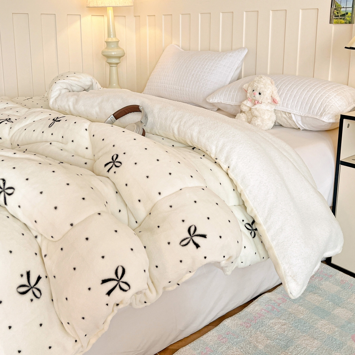 91家纺网 家纺一手货源 找家纺 铺尚美家纺 2025新款牛奶绒羊羔绒印花清新款冬被子被芯 蝴蝶点点心