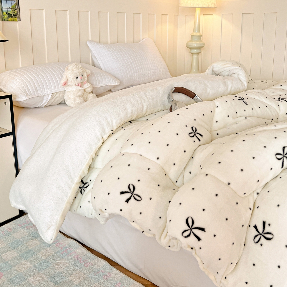 91家纺网 家纺一手货源 找家纺 铺尚美家纺 2025新款牛奶绒羊羔绒印花清新款冬被子被芯 蝴蝶点点心
