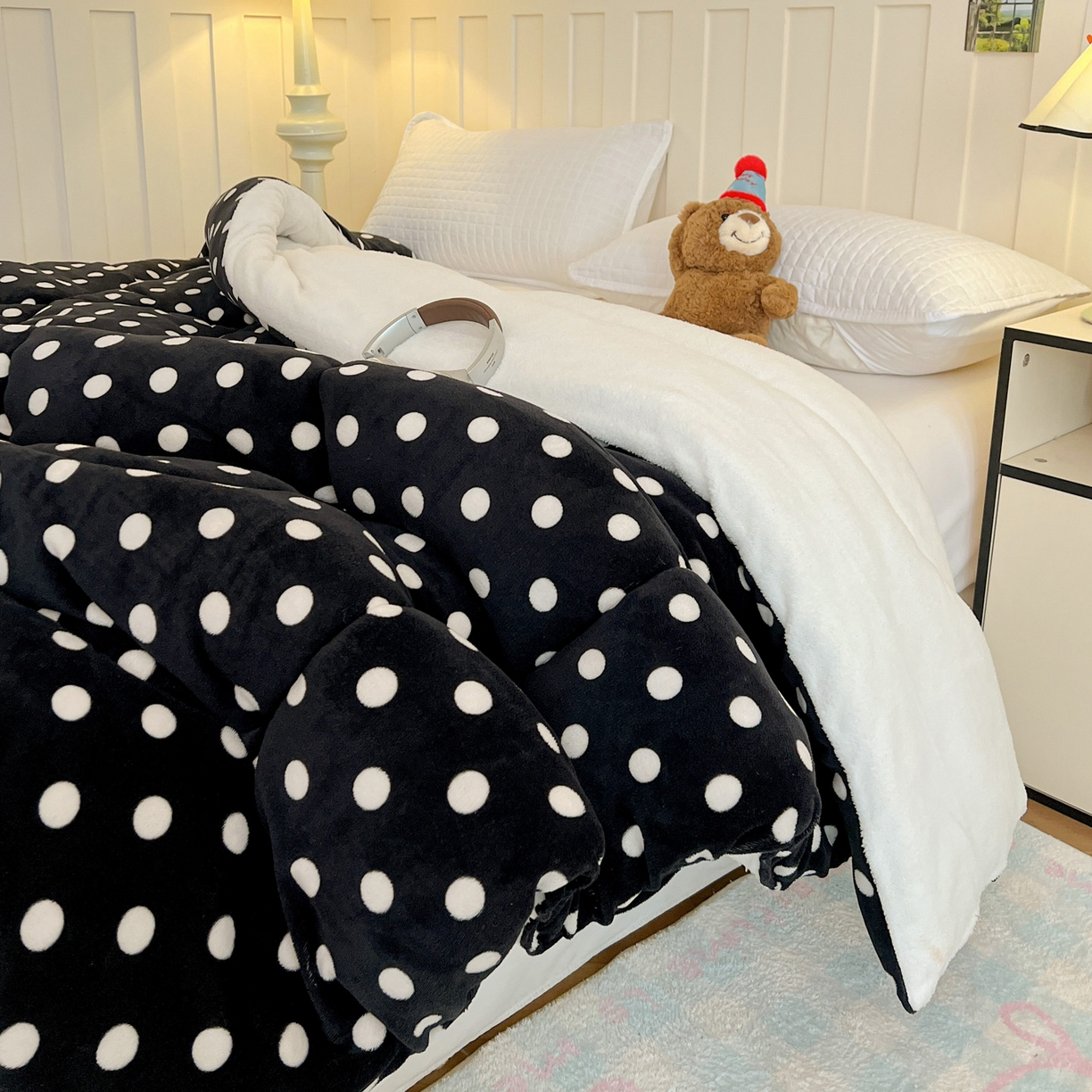 91家纺网 家纺一手货源 找家纺 铺尚美家纺 2025新款牛奶绒羊羔绒印花清新款冬被子被芯 黑珍珠