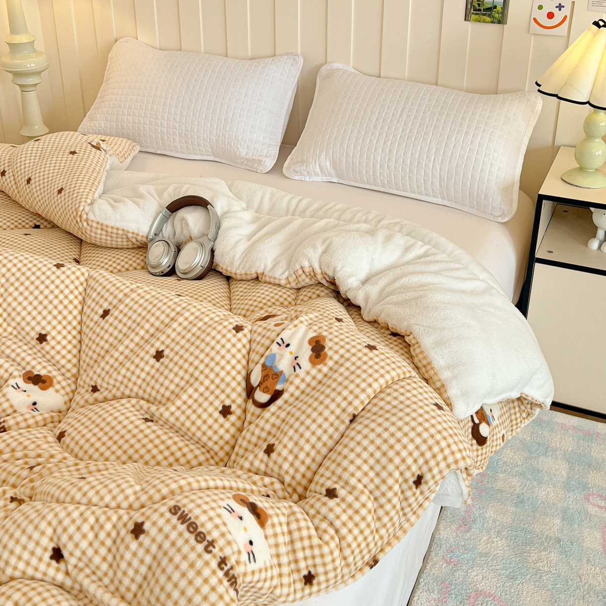 91家纺网 家纺一手货源 找家纺 铺尚美家纺 2025新款牛奶绒羊羔绒印花清新款冬被子被芯 可可猫星