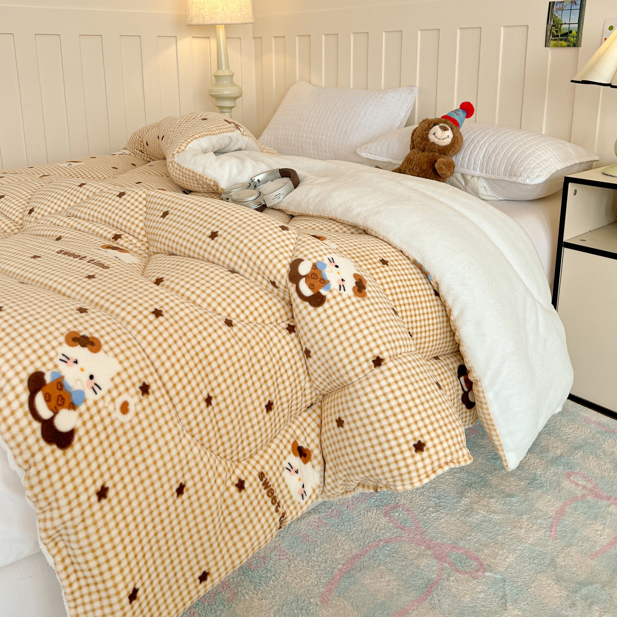 91家纺网 家纺一手货源 找家纺 铺尚美家纺 2025新款牛奶绒羊羔绒印花清新款冬被子被芯 可可猫星