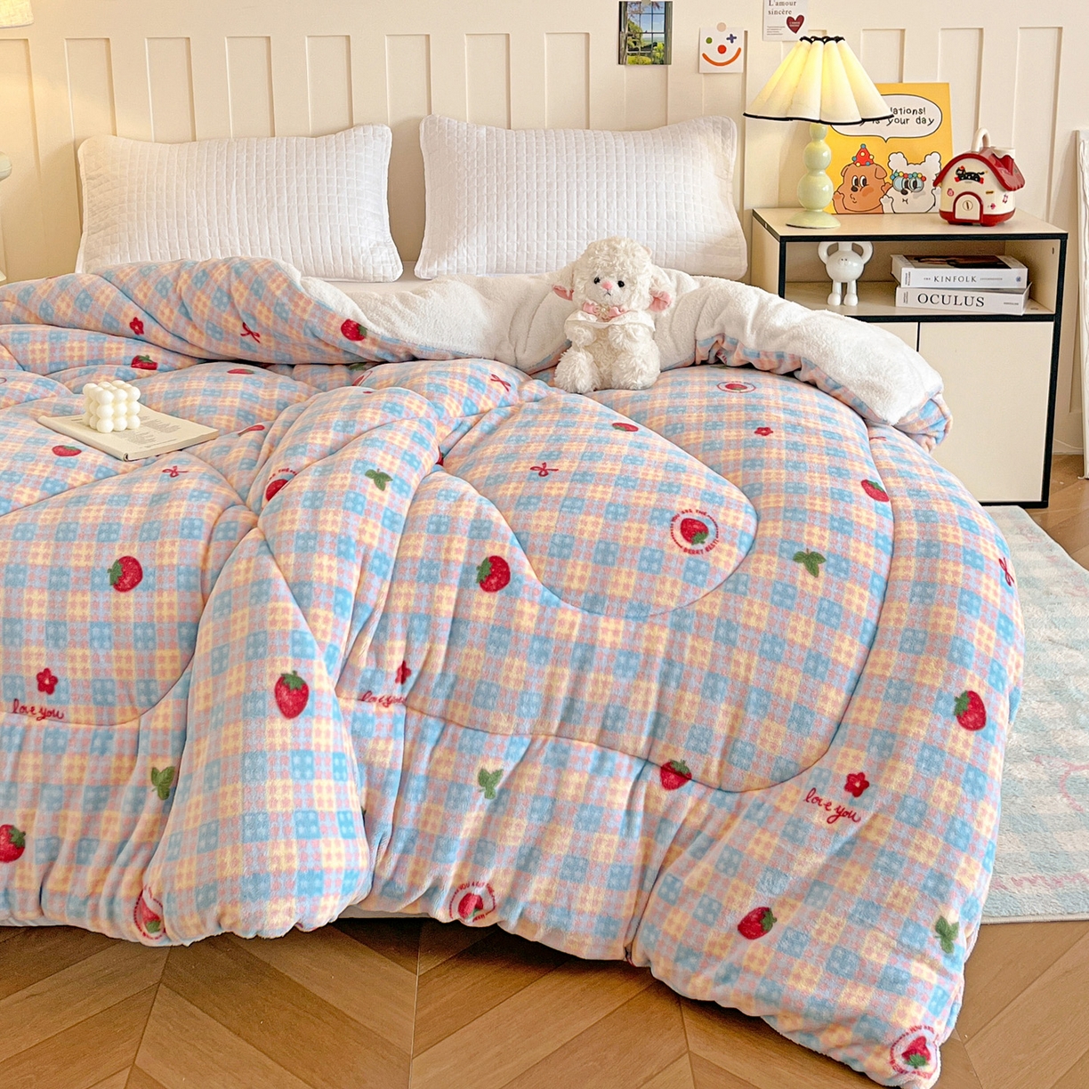 91家纺网 家纺一手货源 找家纺 铺尚美家纺 2025新款牛奶绒羊羔绒印花清新款冬被子被芯 草莓软心