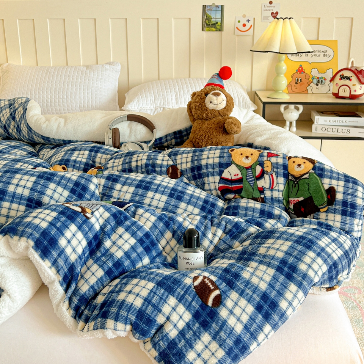 91家纺网 家纺一手货源 找家纺 铺尚美家纺 2025新款牛奶绒羊羔绒印花清新款冬被子被芯 蓝格英伦熊