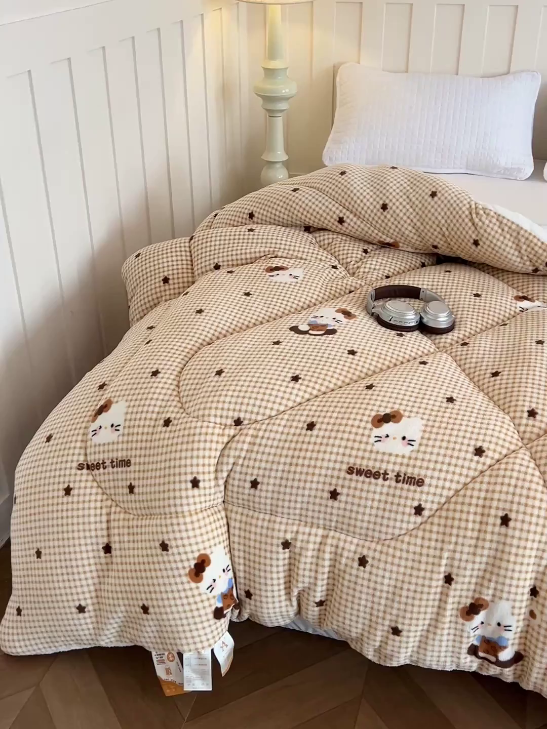 91家纺网 家纺一手货源 找家纺 铺尚美家纺 2025新款牛奶绒羊羔绒印花清新款冬被子被芯 可可猫星