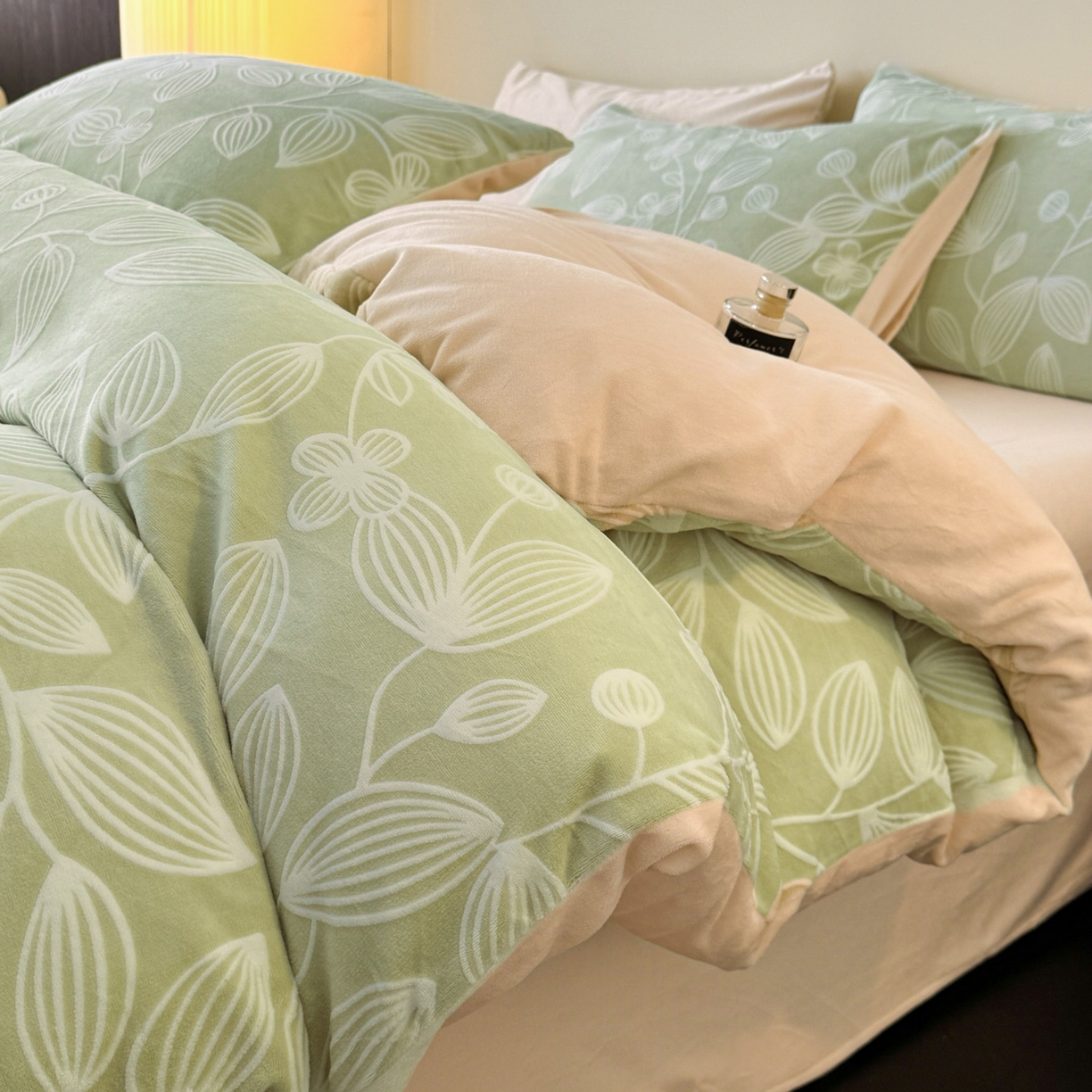 91家纺网 家纺一手货源 找家纺 吾秀家居 2025新款立体雕花牛奶绒四件套- 柔美系列 叶之舞