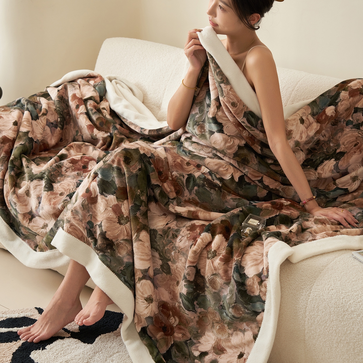 91家纺网 家纺一手货源 找家纺 寐绸家纺 2025新款牛奶绒数码印花毛毯 数码毛毯-绚丽花朵