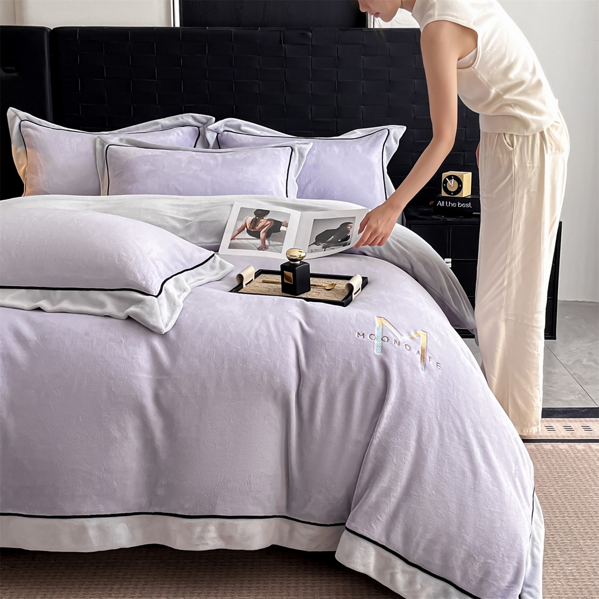 91家纺网 家纺一手货源 找家纺 遇见家居生活馆 2025新款A类牛奶绒玛利亚绒宽边四件套（控价：标准188，加大198，床笠款193） 丁香紫+星辰灰