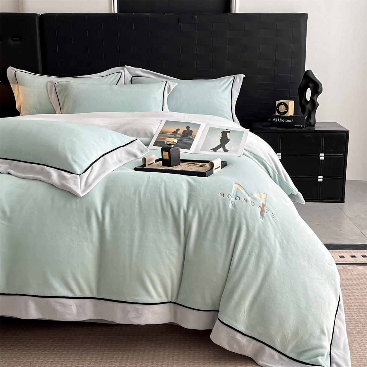 91家纺网 家纺一手货源 找家纺 遇见家居生活馆 2025新款A类牛奶绒玛利亚绒宽边四件套（控价：标准188，加大198，床笠款193） 清澈蓝+星辰灰