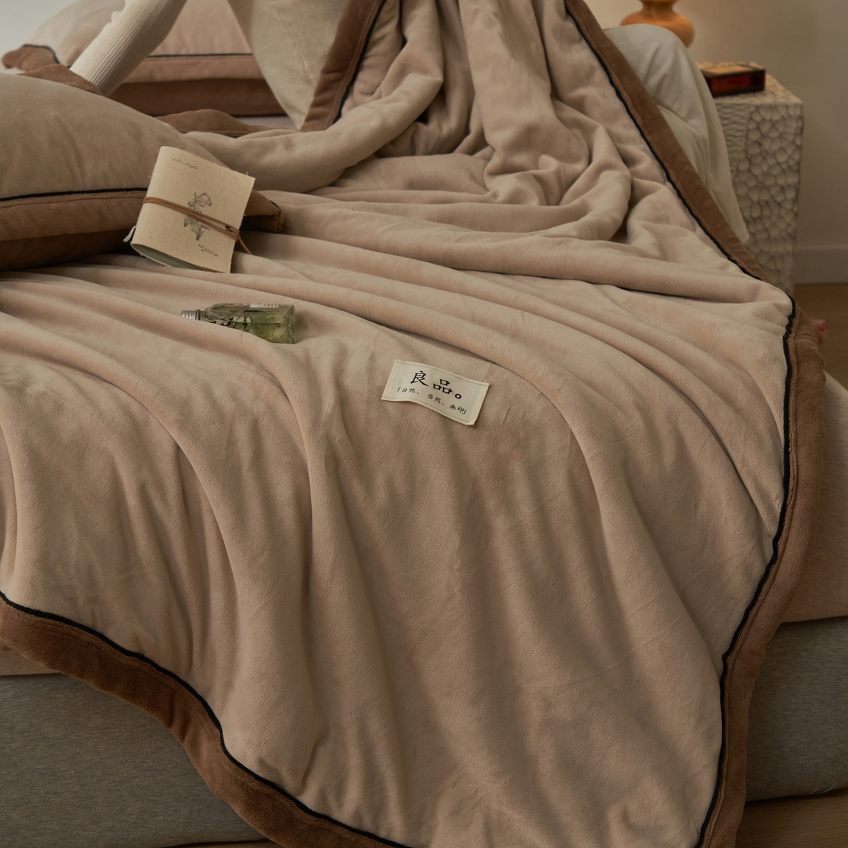 91家纺网 家纺一手货源 找家纺 （总）寐绸家纺 2025新款双面牛奶绒北欧风功能毛毯