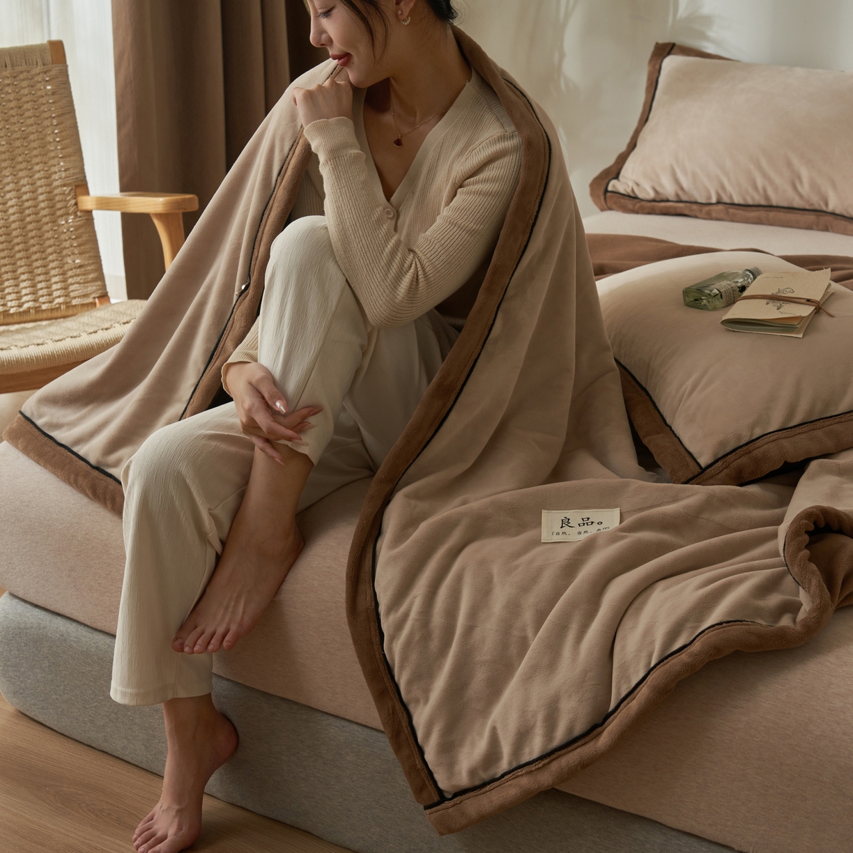 91家纺网 家纺一手货源 找家纺 （总）寐绸家纺 2025新款双面牛奶绒北欧风功能毛毯