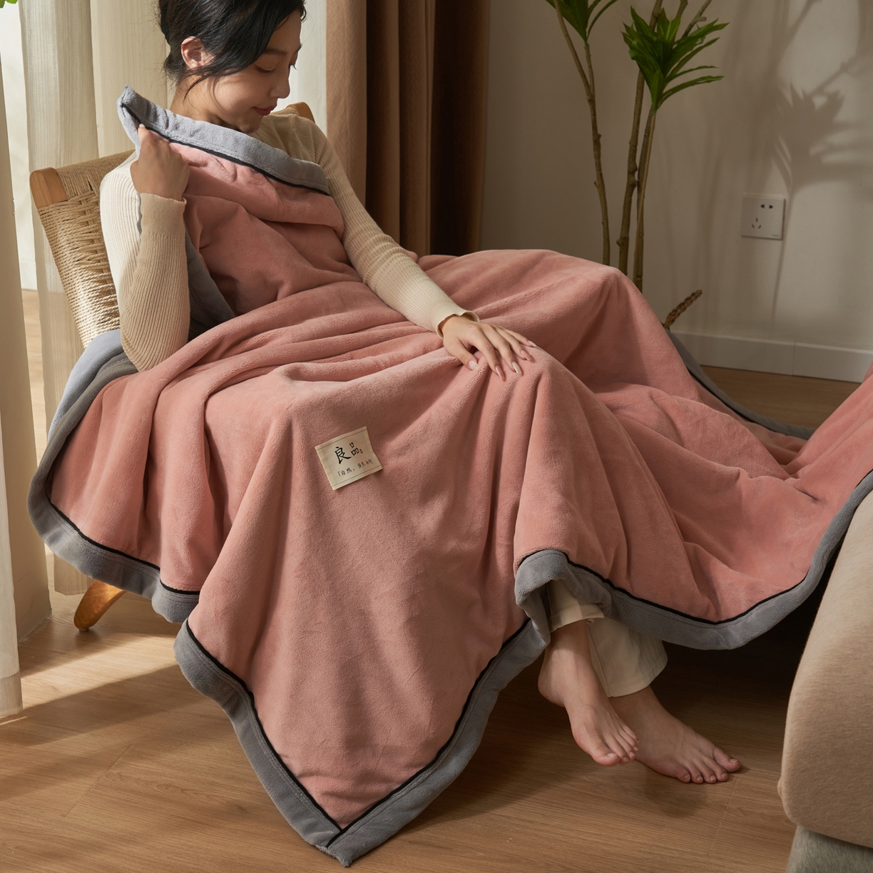 91家纺网 家纺一手货源 找家纺 （总）寐绸家纺 2025新款双面牛奶绒北欧风功能毛毯