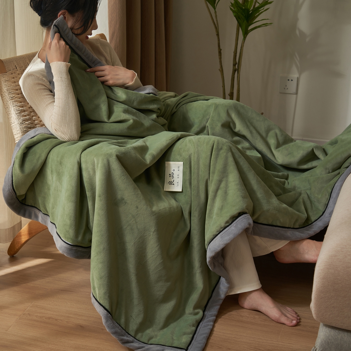 91家纺网 家纺一手货源 找家纺 （总）寐绸家纺 2025新款双面牛奶绒北欧风功能毛毯