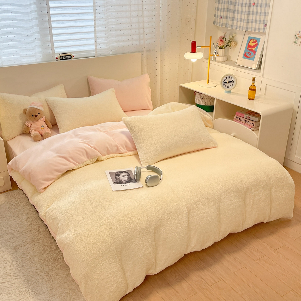 91家纺网 家纺一手货源 找家纺 逸尚阁 2025新款羊羔绒牛奶绒双拼四件套 淡黄+粉