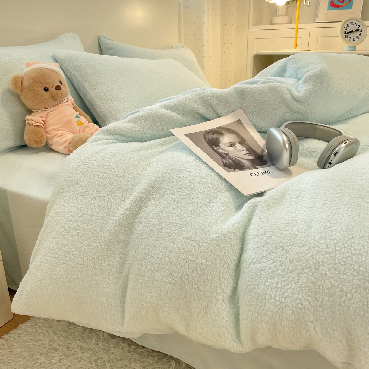 91家纺网 家纺一手货源 找家纺 逸尚阁 2025新款羊羔绒牛奶绒双拼四件套 天空蓝