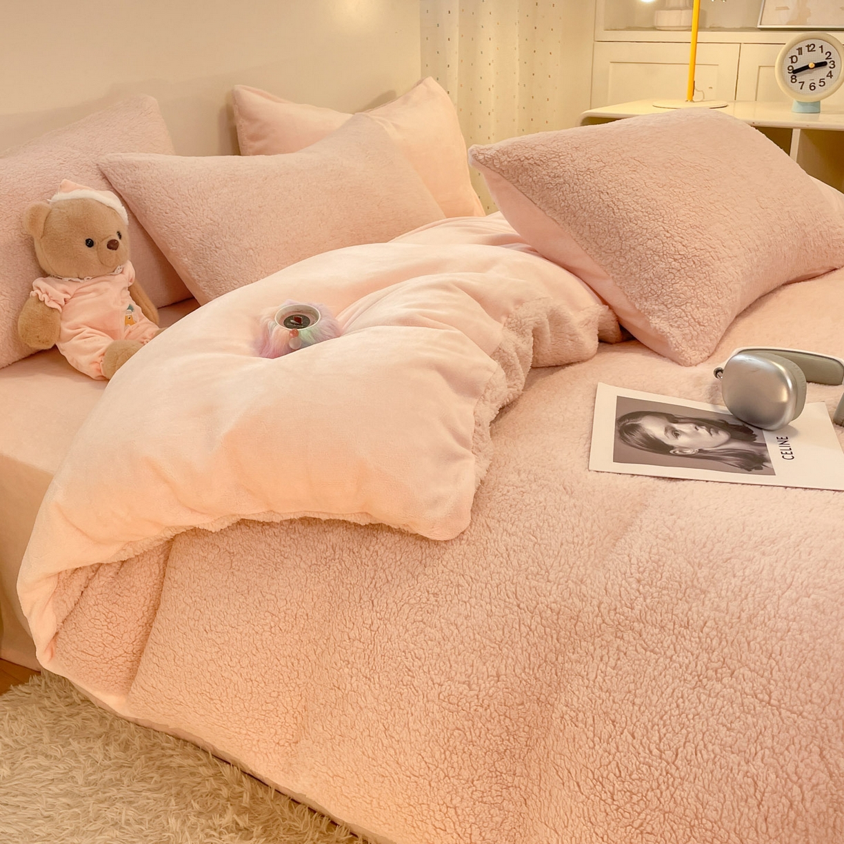 91家纺网 家纺一手货源 找家纺 逸尚阁 2025新款羊羔绒牛奶绒双拼四件套 桃子粉