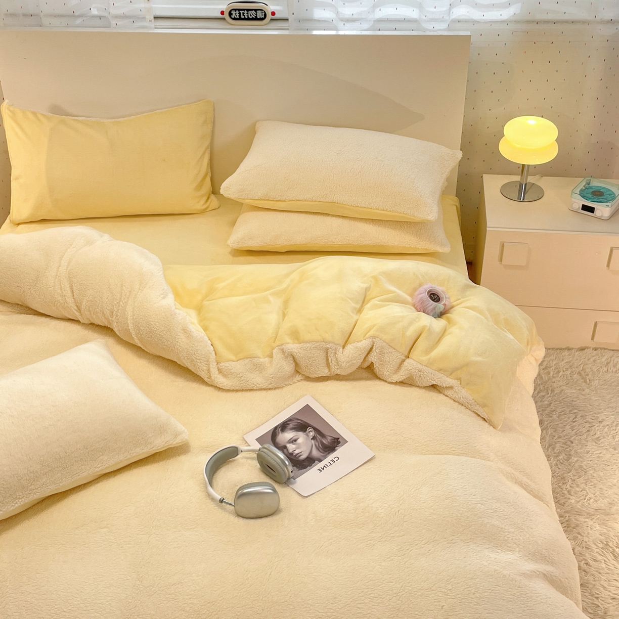 91家纺网 家纺一手货源 找家纺 逸尚阁 2025新款羊羔绒牛奶绒双拼四件套 奶油黄