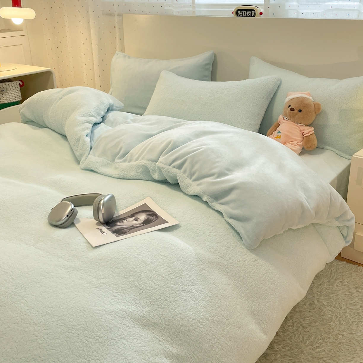 91家纺网 家纺一手货源 找家纺 逸尚阁 2025新款羊羔绒牛奶绒双拼四件套 天空蓝