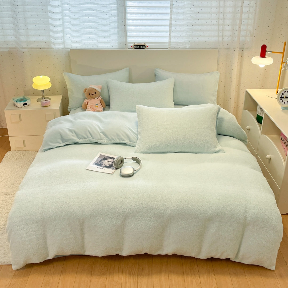 91家纺网 家纺一手货源 找家纺 逸尚阁 2025新款羊羔绒牛奶绒双拼四件套 天空蓝