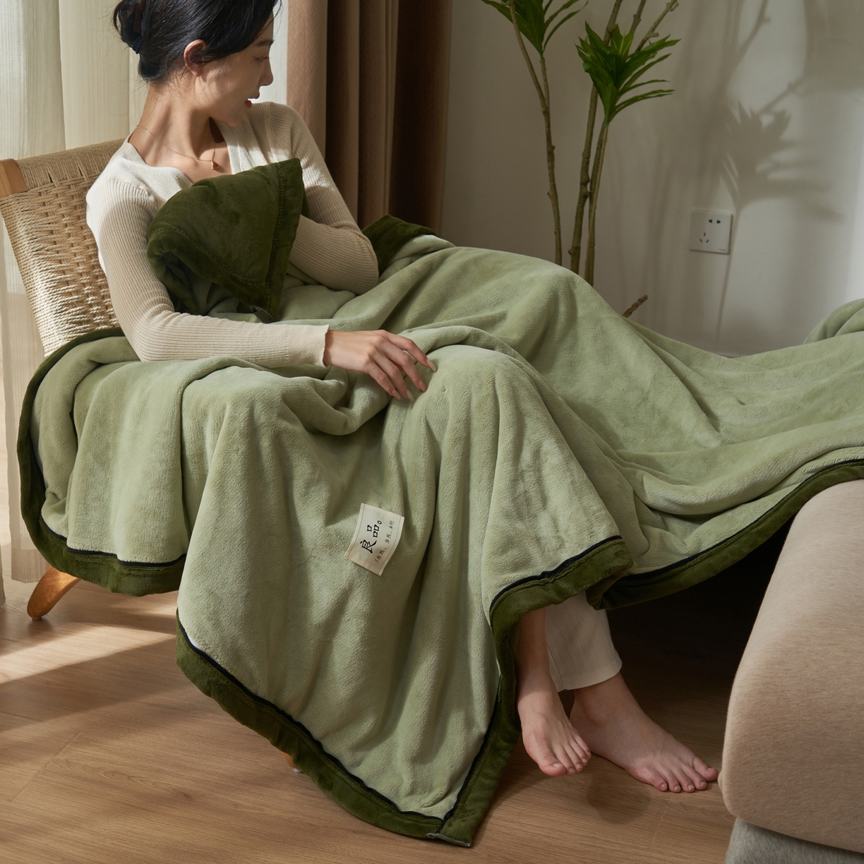 91家纺网 家纺一手货源 找家纺 （总）寐绸家纺 2025新款双面牛奶绒北欧风功能毛毯