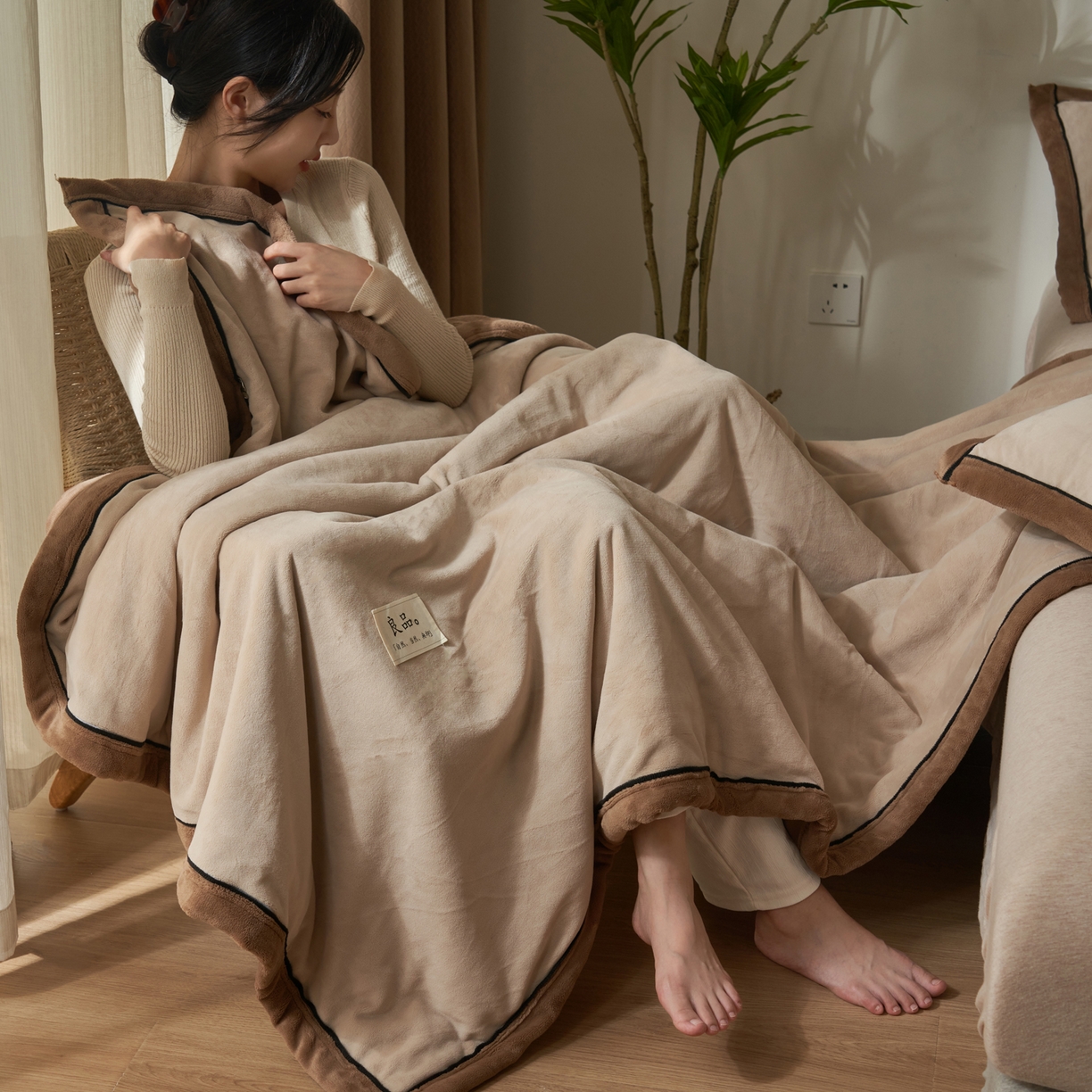 寐绸家纺 2025新款双面牛奶绒北欧风功能毛毯 米驼+奶茶咖