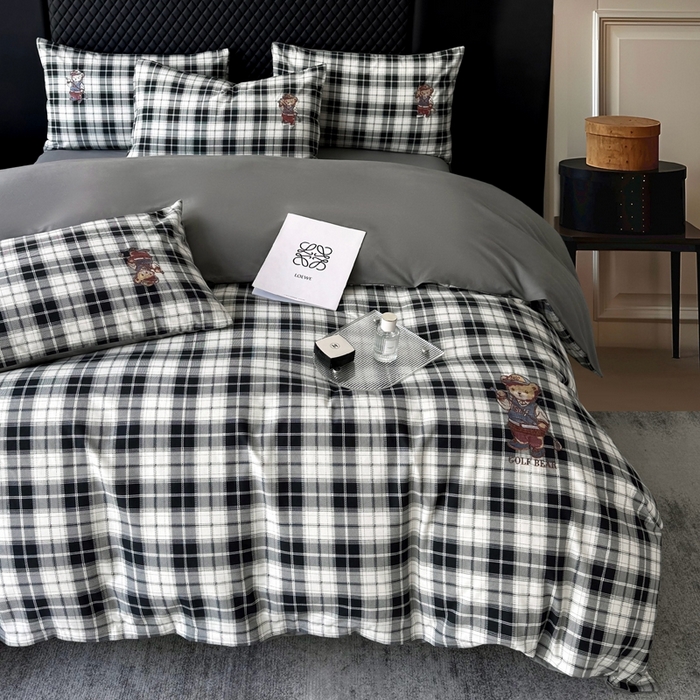 91家纺网 家纺一手货源 找家纺 朵希曼 2026新款全棉纯棉磨毛英伦风小熊绣花系列四件套 休闲小熊-酷黑