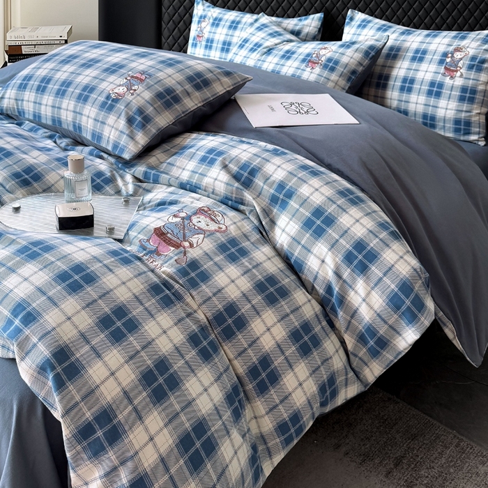 朵希曼 2026新款全棉纯棉磨毛英伦风小熊绣花系列四件套 休闲小熊-浅蓝