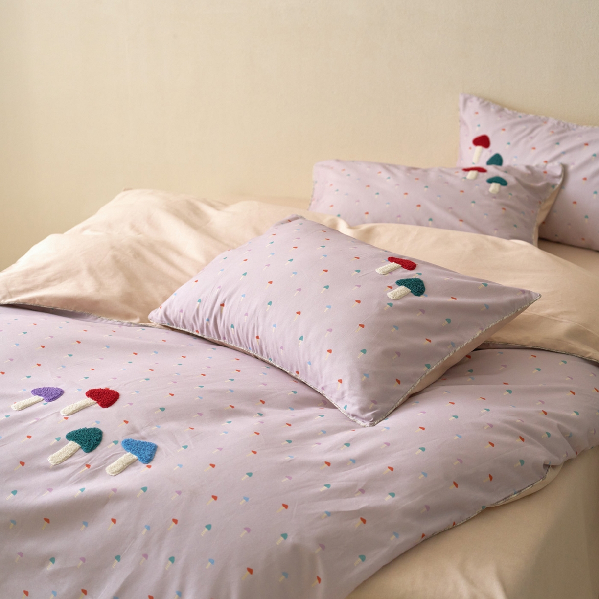 91家纺网 家纺一手货源 找家纺 久典家居 2025新款全棉加厚磨毛数码印花毛巾绣四件套（买家秀找客服） 蘑菇紫