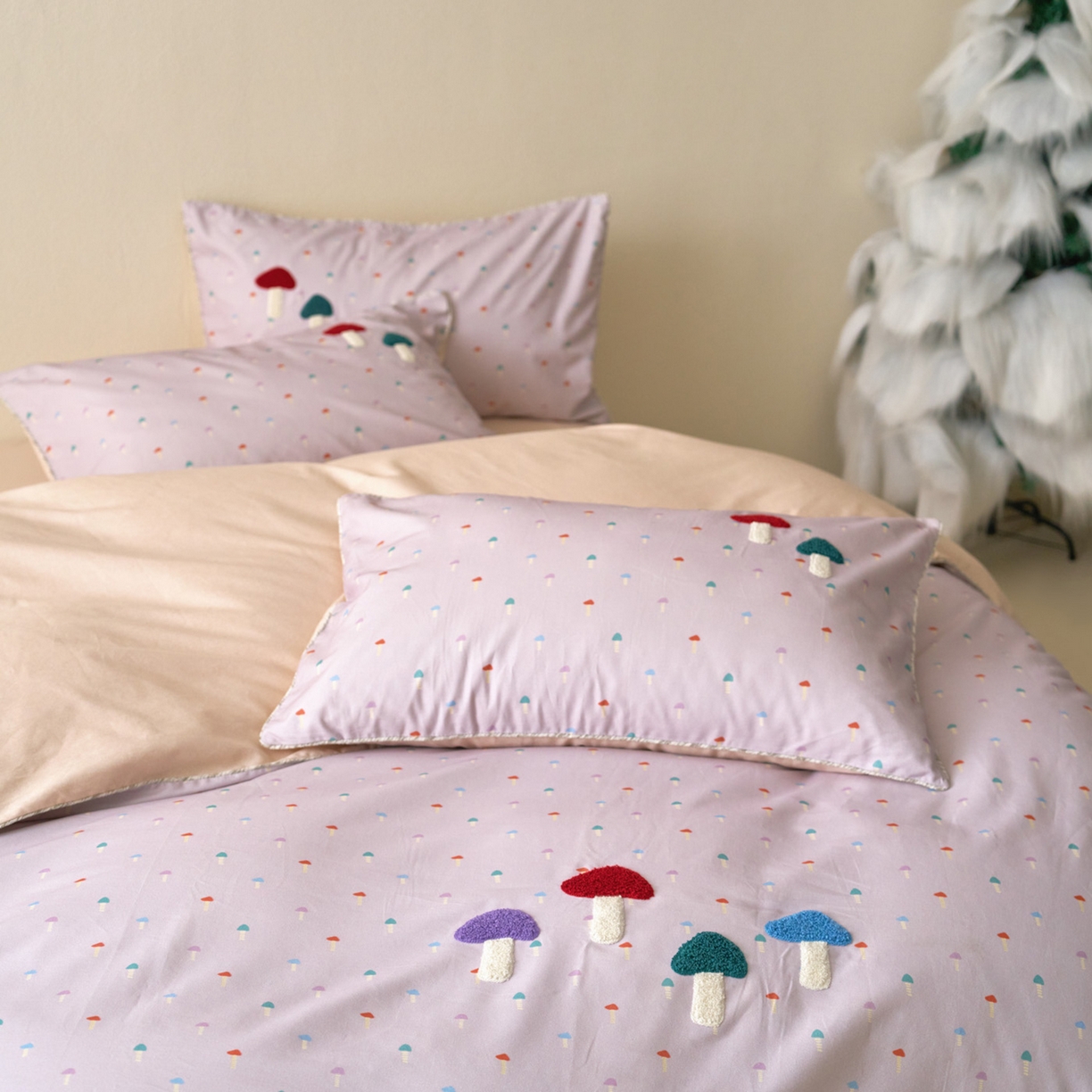 91家纺网 家纺一手货源 找家纺 久典家居 2025新款全棉加厚磨毛数码印花毛巾绣四件套（买家秀找客服） 蘑菇紫