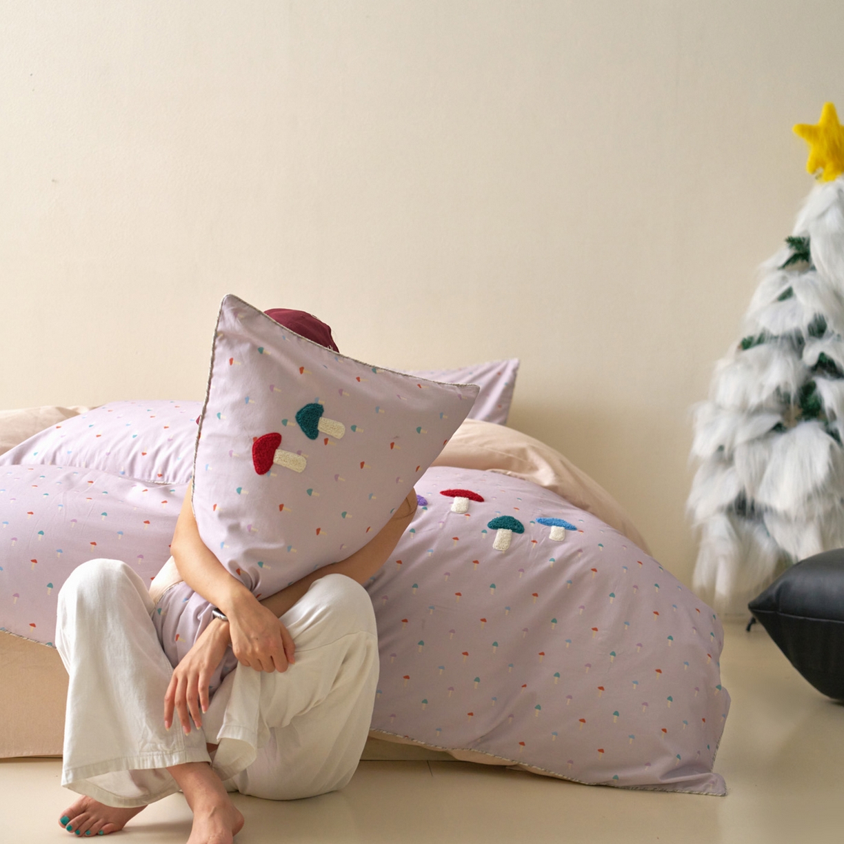 91家纺网 家纺一手货源 找家纺 久典家居 2025新款全棉加厚磨毛数码印花毛巾绣四件套（买家秀找客服） 蘑菇紫