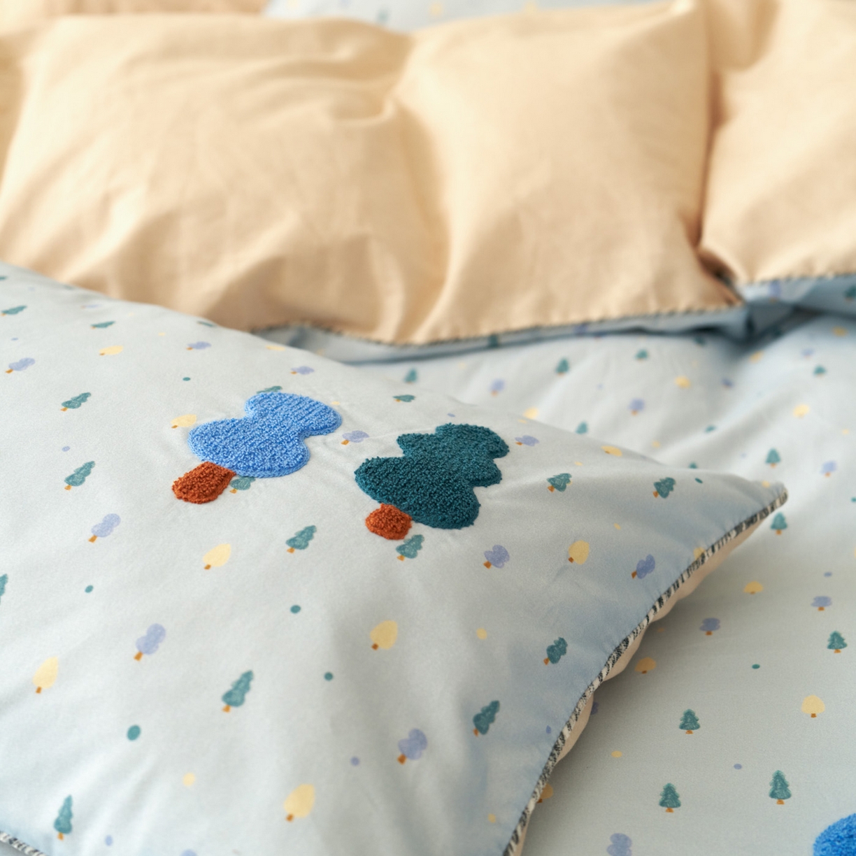 91家纺网 家纺一手货源 找家纺 久典家居 2025新款全棉加厚磨毛数码印花毛巾绣四件套（买家秀找客服） 森林蓝