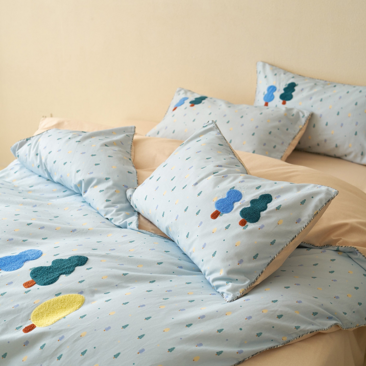 91家纺网 家纺一手货源 找家纺 久典家居 2025新款全棉加厚磨毛数码印花毛巾绣四件套（买家秀找客服） 森林蓝