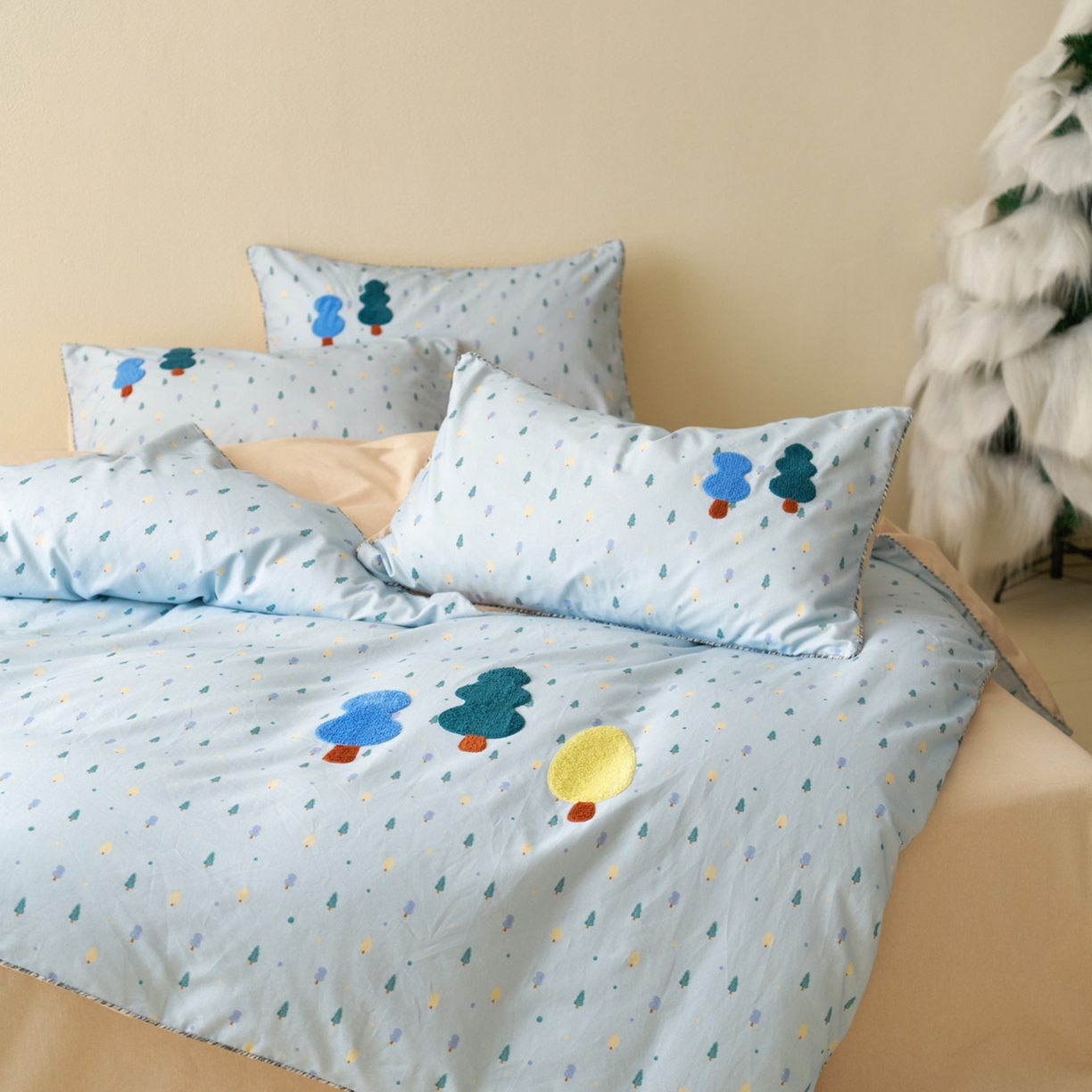 91家纺网 家纺一手货源 找家纺 久典家居 2025新款全棉加厚磨毛数码印花毛巾绣四件套（买家秀找客服） 森林蓝