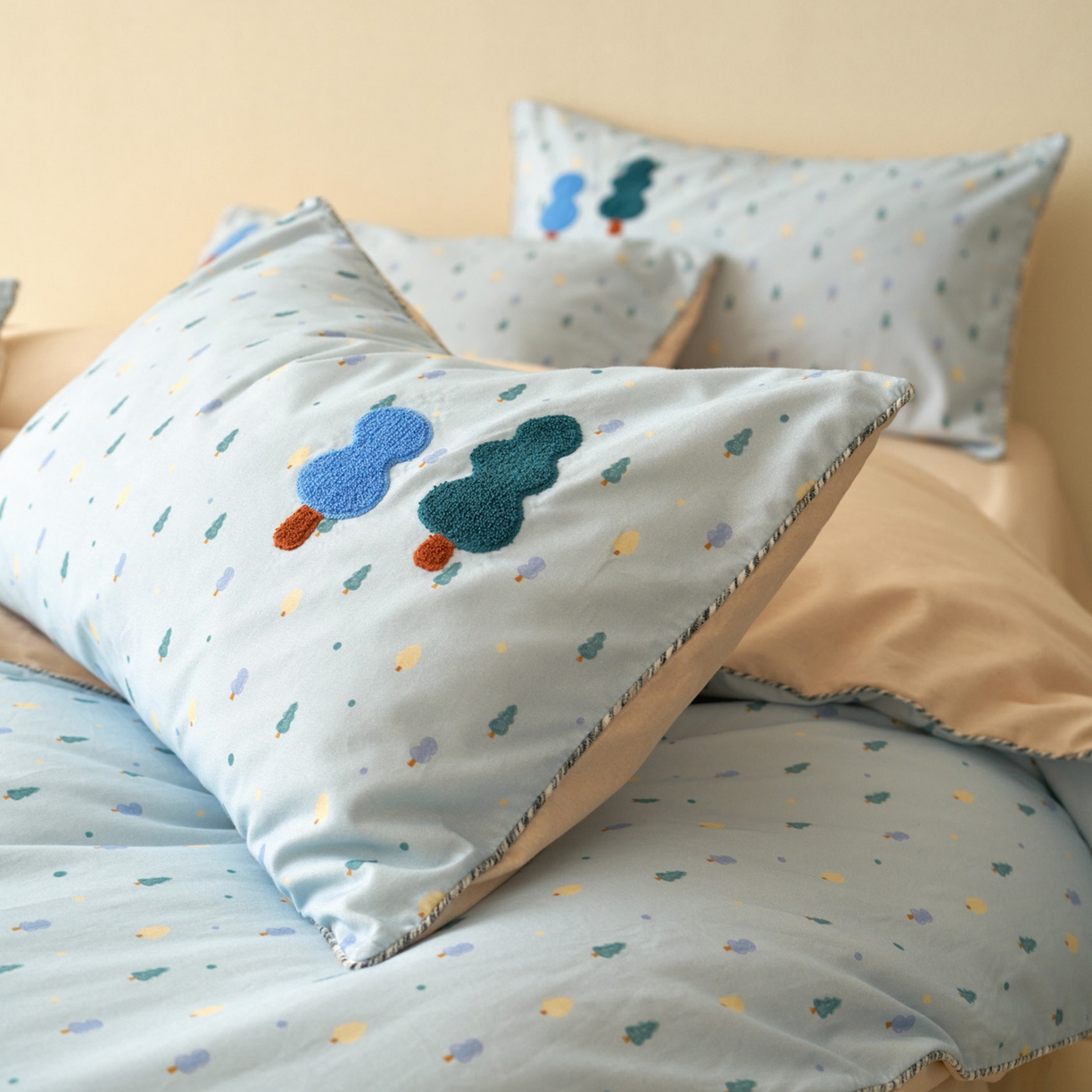 91家纺网 家纺一手货源 找家纺 久典家居 2025新款全棉加厚磨毛数码印花毛巾绣四件套（买家秀找客服） 森林蓝