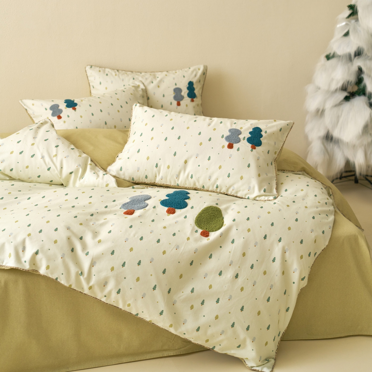 91家纺网 家纺一手货源 找家纺 久典家居 2025新款全棉加厚磨毛数码印花毛巾绣四件套（买家秀找客服） 森林绿