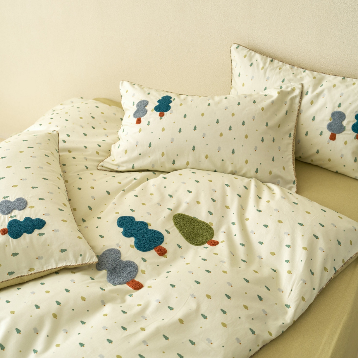 91家纺网 家纺一手货源 找家纺 久典家居 2025新款全棉加厚磨毛数码印花毛巾绣四件套（买家秀找客服） 森林绿