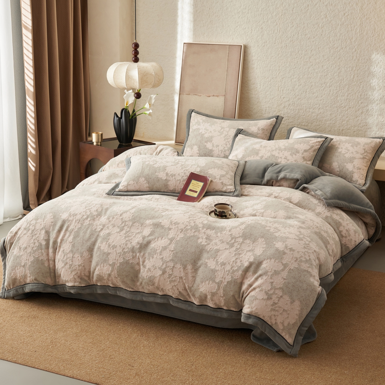 91家纺网 家纺一手货源 找家纺 寐绸家纺 2025新款牛奶绒染色雕花单被套 雕花被套-丛林意境