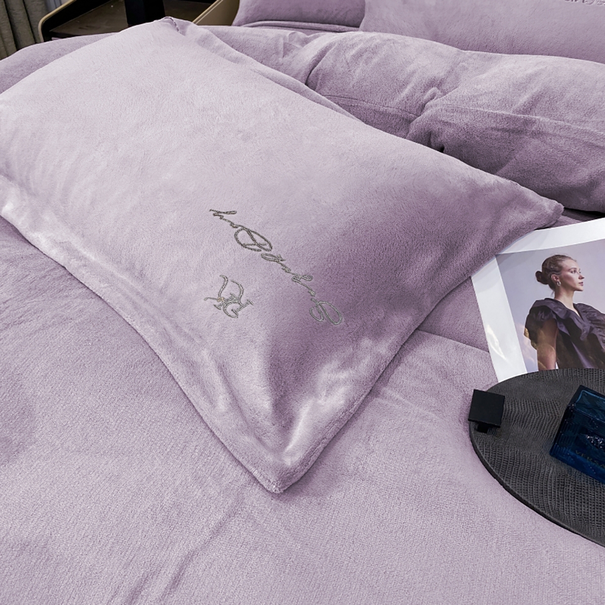 91家纺网 家纺一手货源 找家纺 玖玖爱家纺 2025新款高克重婴儿绒刺绣四件套-绮梦 绮梦-紫