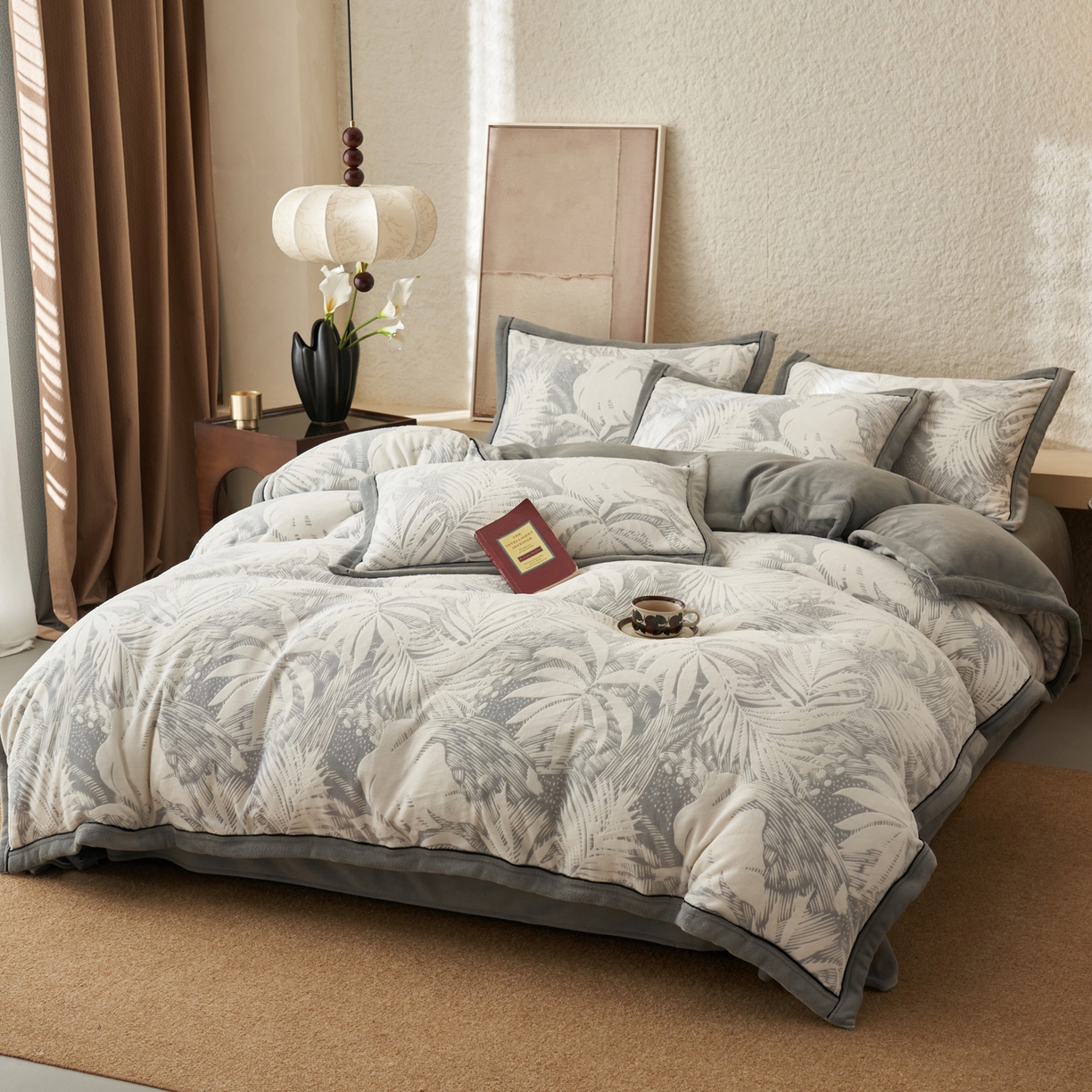 91家纺网 家纺一手货源 找家纺 寐绸家纺 2025新款牛奶绒染色雕花单被套 雕花被套-漫步花庭