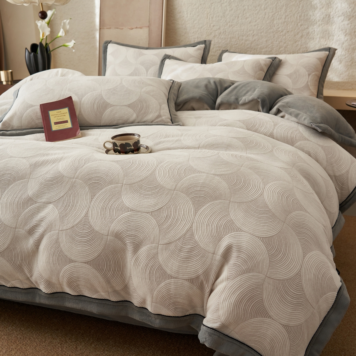 91家纺网 家纺一手货源 找家纺 寐绸家纺 2025新款牛奶绒染色雕花单被套 雕花被套-年轮